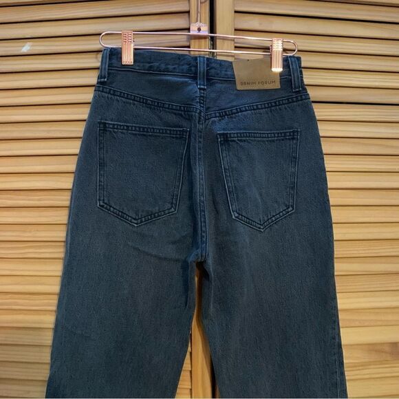 ARITZIA Denim Forum The Nina Stovepipe Jeans 23 - Picture 6 of 6